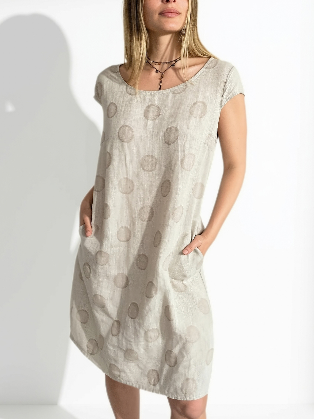 Vestido Italiano Lunares, fondo Beige