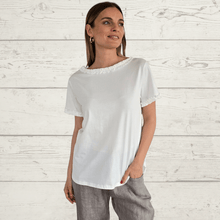 Cargar imagen en el visor de la galería, Polera Básica, color Blanco
