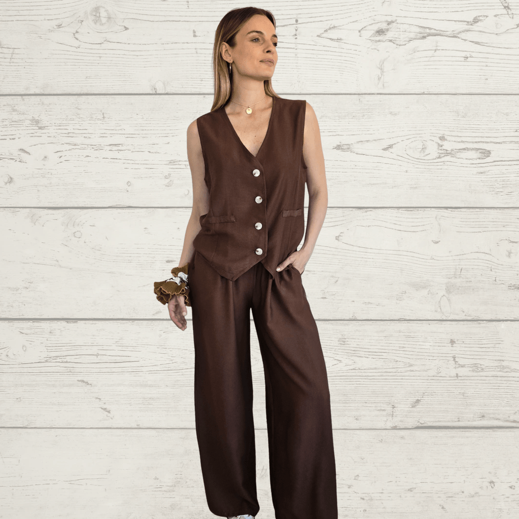 Conjunto Gillette y Pantalón, color Chocolate