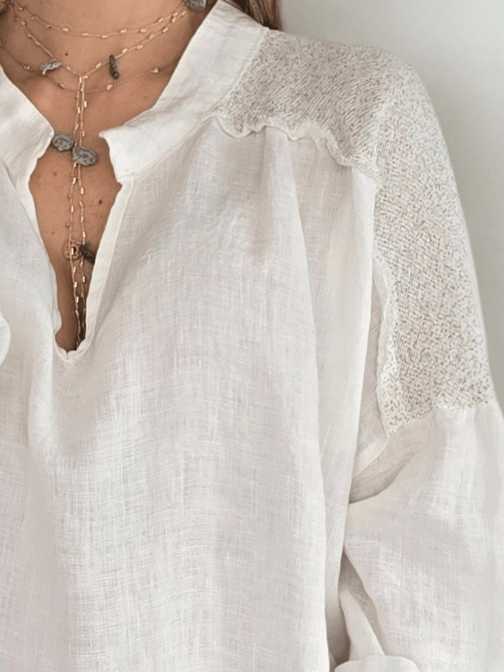 Blusa Italiana 100% Lino escote en V, color Blanco