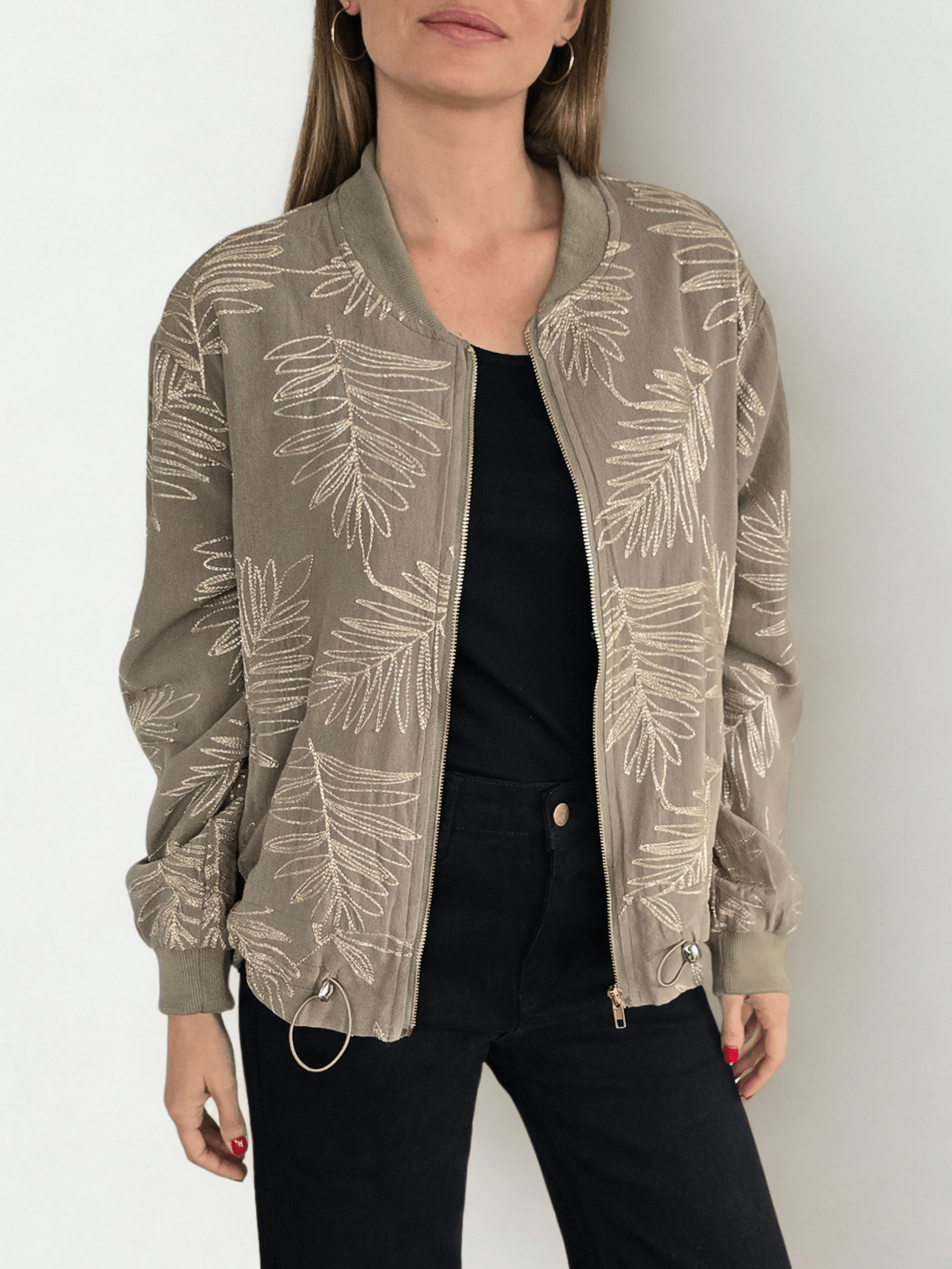 Chaqueta Bomber Bordada, color Verde