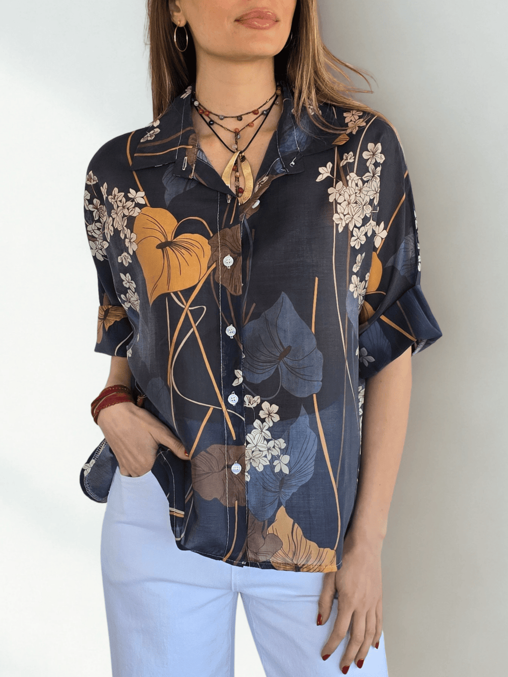Blusa Italiana Estampado Flores, fondo Azul