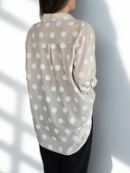 Blusa Italiana Lunares, color Beige