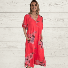 Cargar imagen en el visor de la galería, Vestido estampado escote en V, fondo Coral
