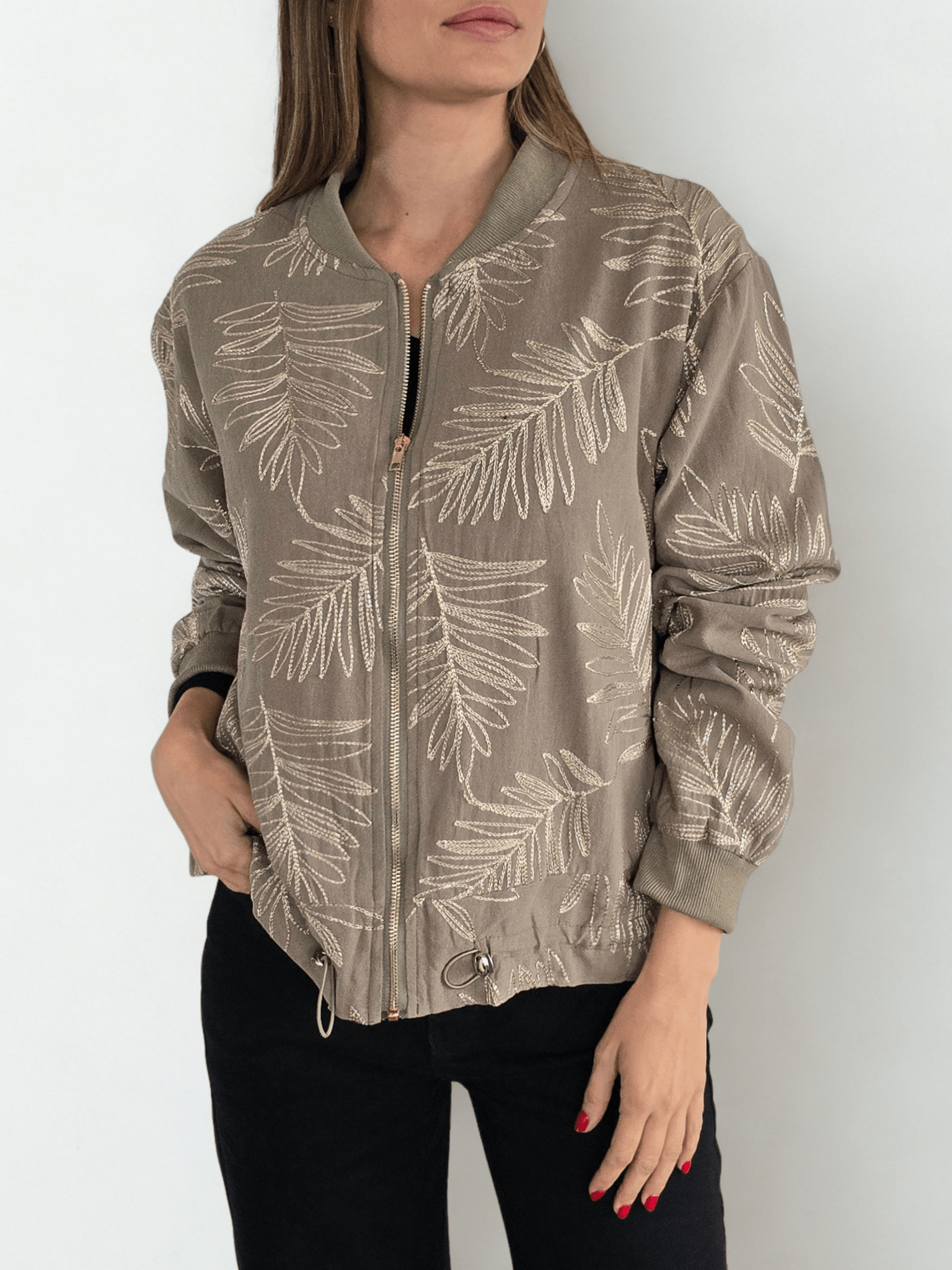 Chaqueta Bomber Bordada, color Verde