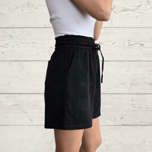 Cargar imagen en el visor de la galería, Short Jeans, color Negro
