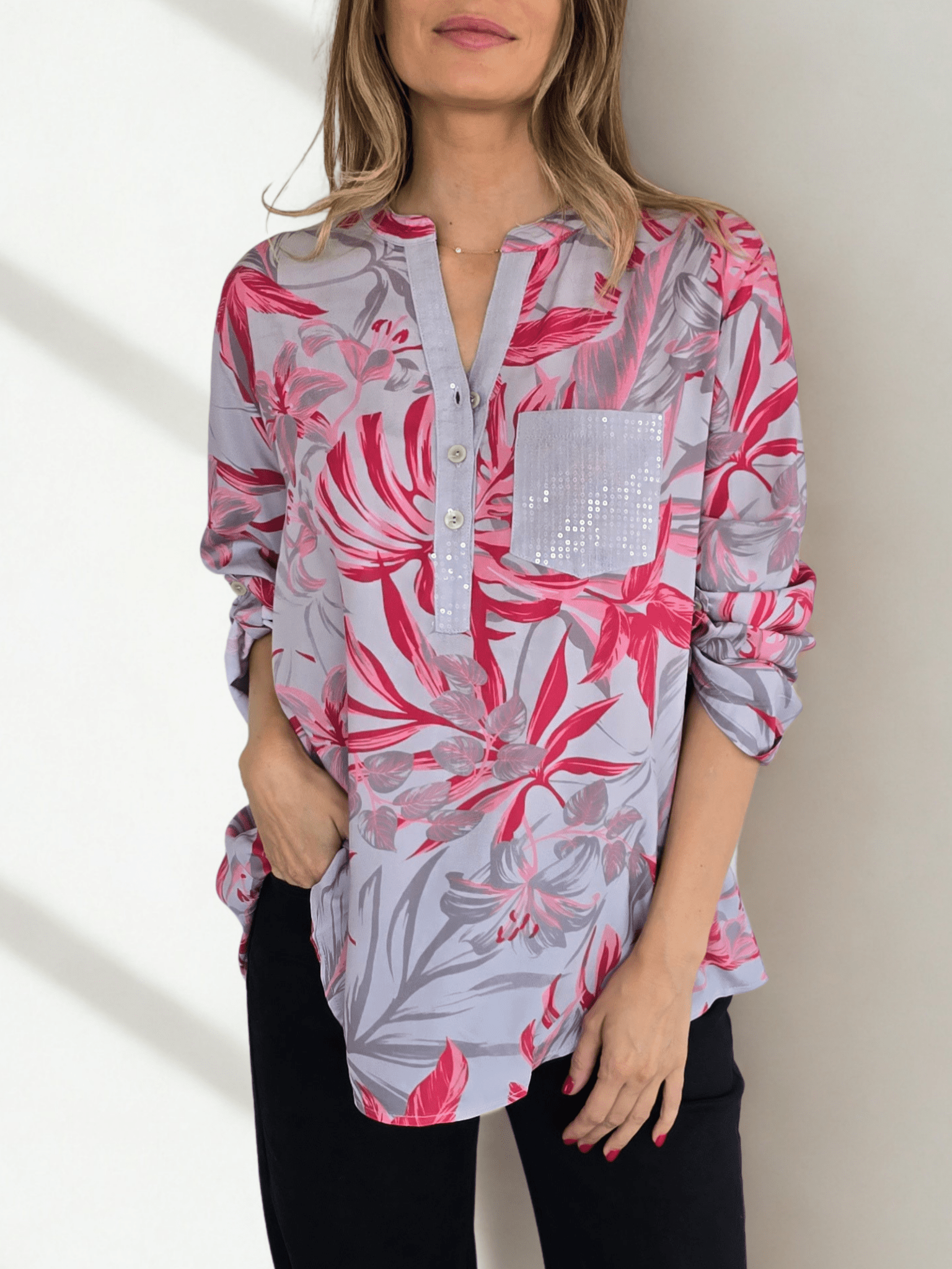 Blusa Estampada, fondo Gris