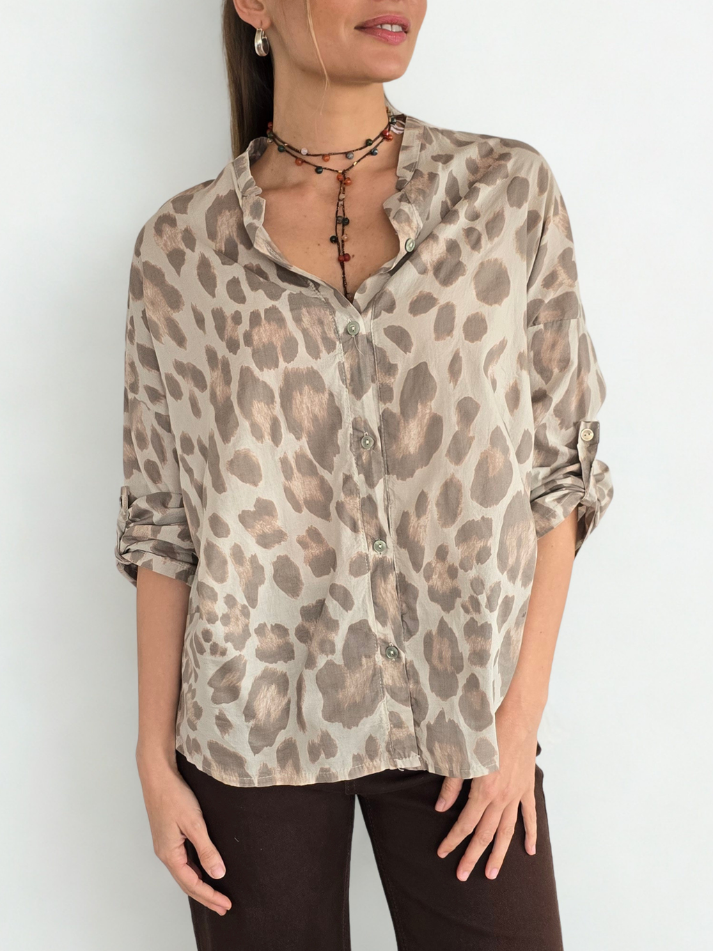 Blusa Italiana Animal Print, fondo Beige