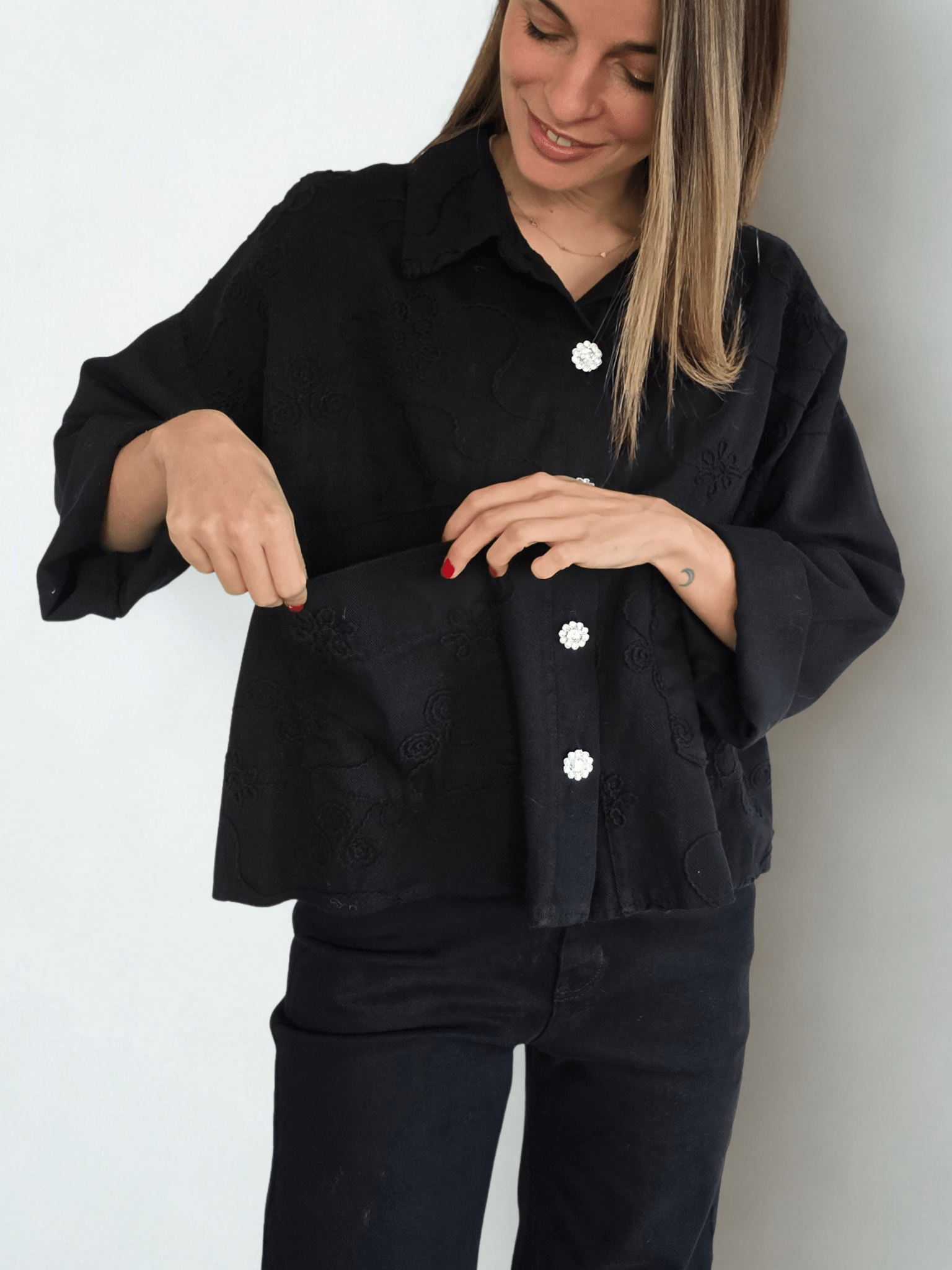 Chaqueta Italiana Botón Strass, color Negro