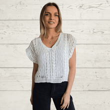Cargar imagen en el visor de la galería, Sweater sin mangas tejido crochet, color Blanco
