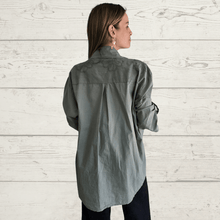 Cargar imagen en el visor de la galería, Blusa Italiana bordada con flores, color Verde Musgo
