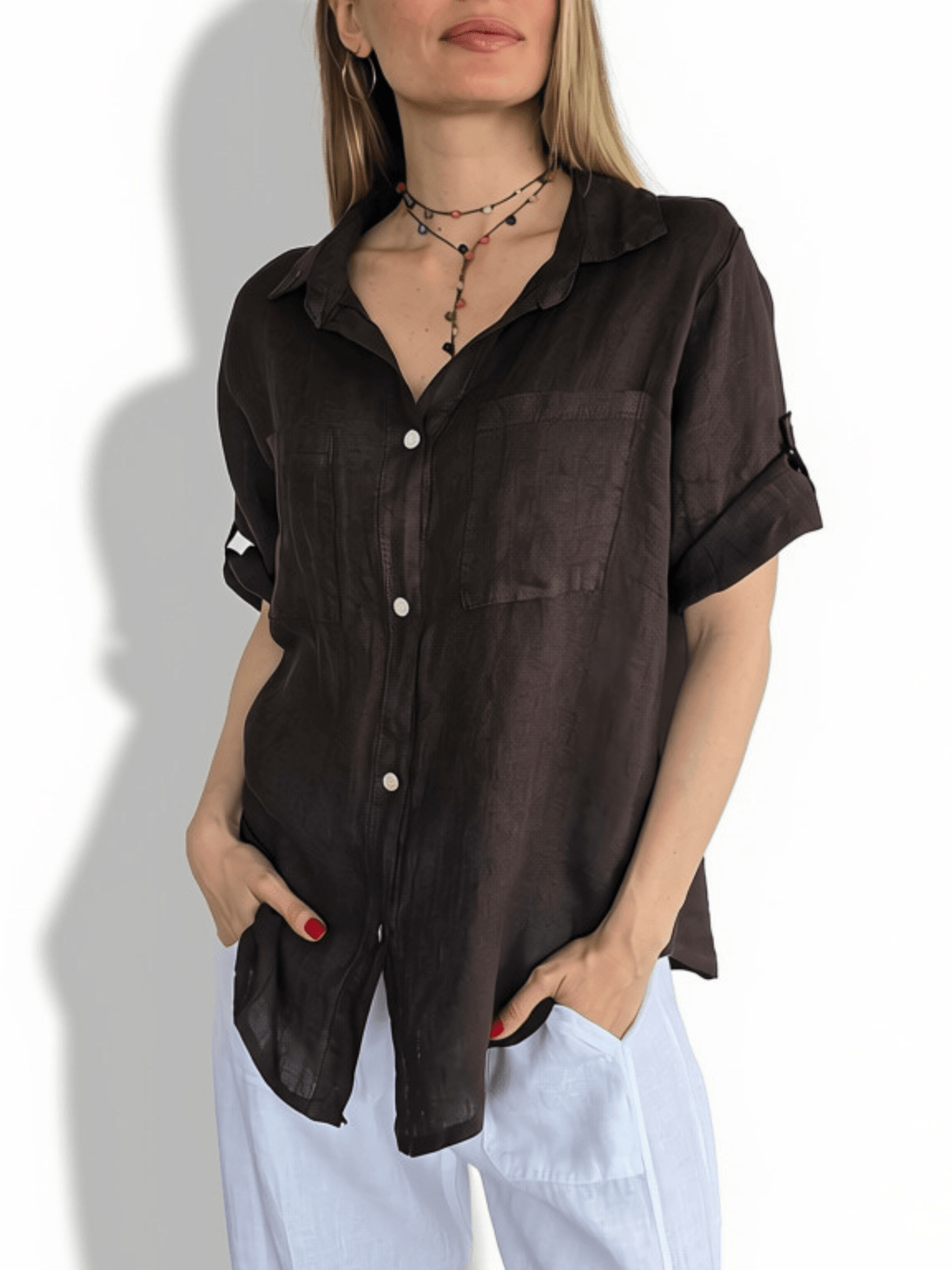 Blusa Italiana 100% Lino Dos Bolsillos, color Chocolate