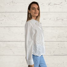 Cargar imagen en el visor de la galería, Blusa Bordada, color Blanco
