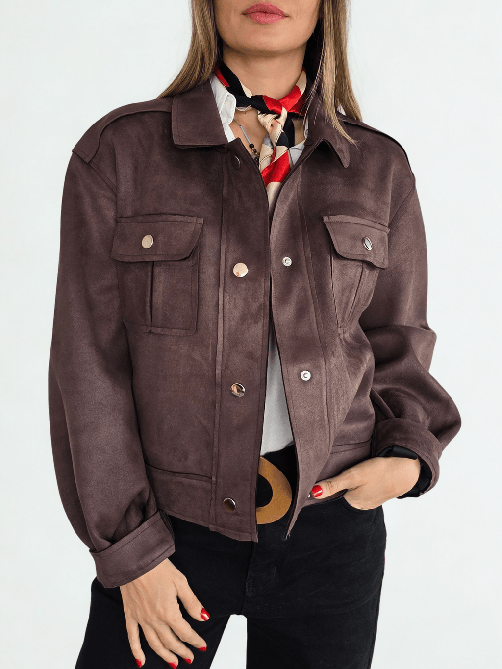 Chaqueta tipo Gamuza, color Chocolate