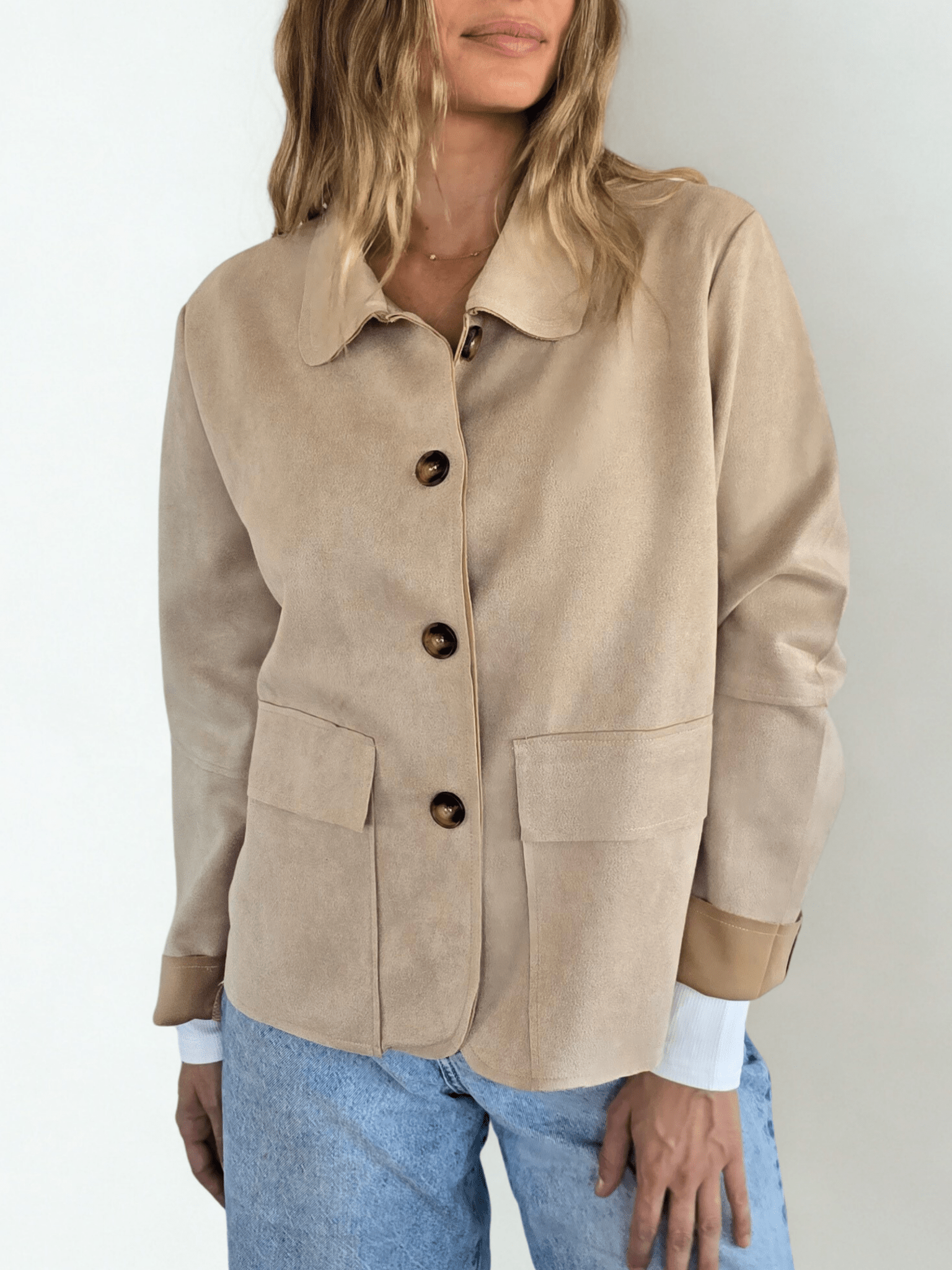 Chaqueta corta Tipo Gamuza, color Beige