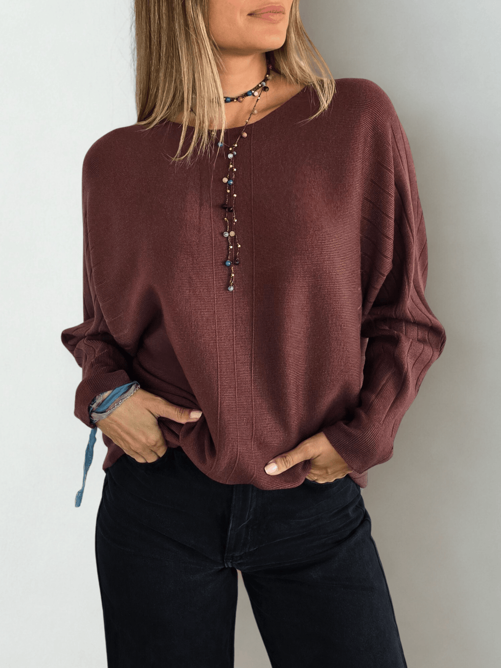 Sweater Murciélago, color Chocolate