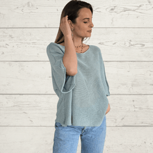 Cargar imagen en el visor de la galería, Sweater Italiano básico, color Verde menta
