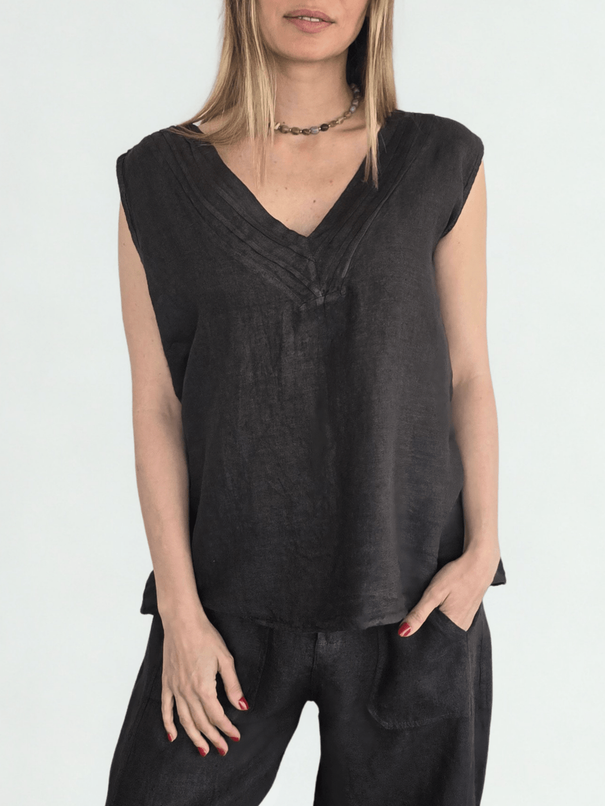 Blusa Italiana 100% Lino escote en V, color Chocolate