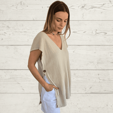 Cargar imagen en el visor de la galería, Sweater Italiano Adelfia, color Beige
