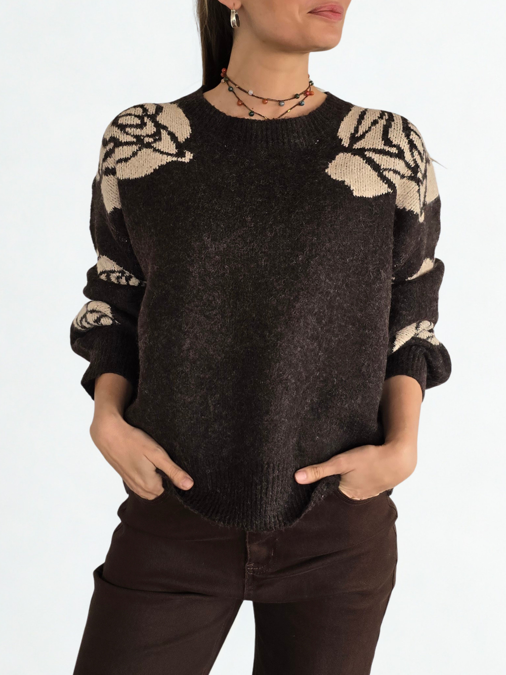 Sweater Flores en las Mangas, color Café