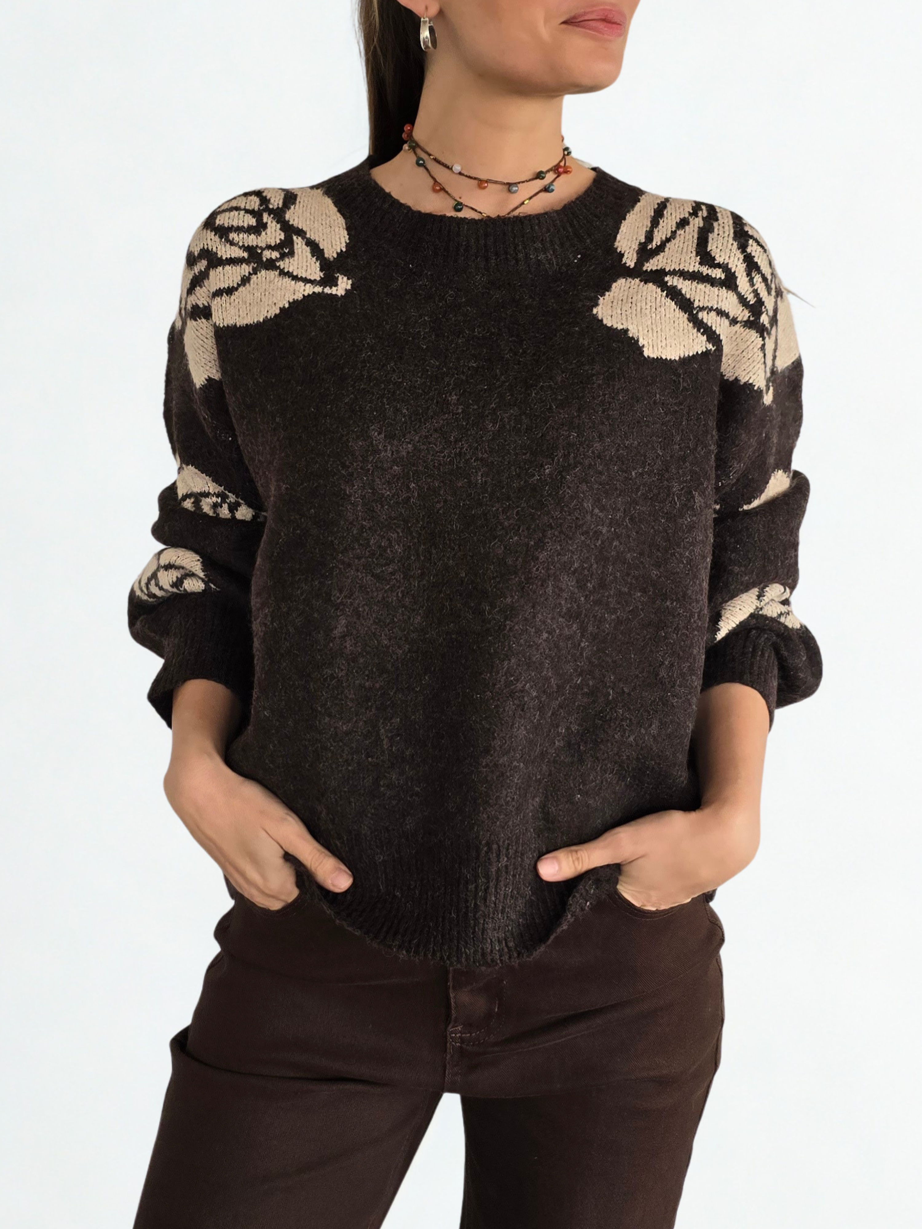 Sweater Flores en las Mangas, color Café