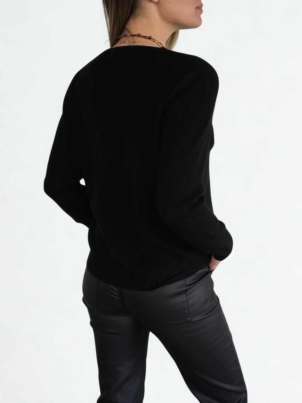 Sweater escote en V, color Negro