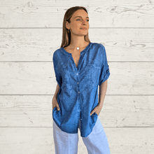 Cargar imagen en el visor de la galería, Blusa Bordada Teñida, color Azul
