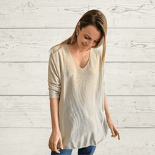 Cargar imagen en el visor de la galería, Sweater Italiano delgado, color Beige
