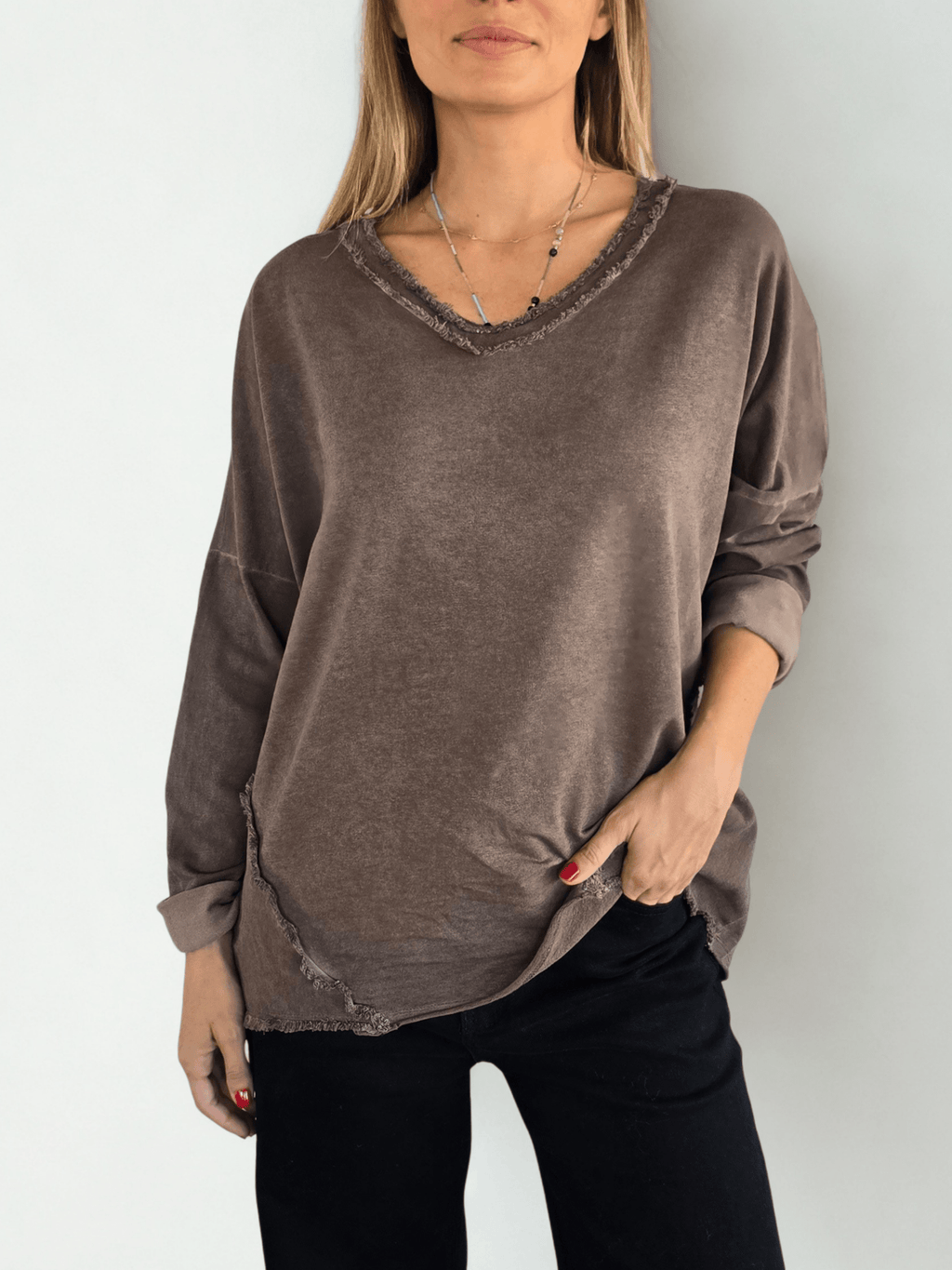 Sweater Polerón Teñido con desflecado, color Chocolate