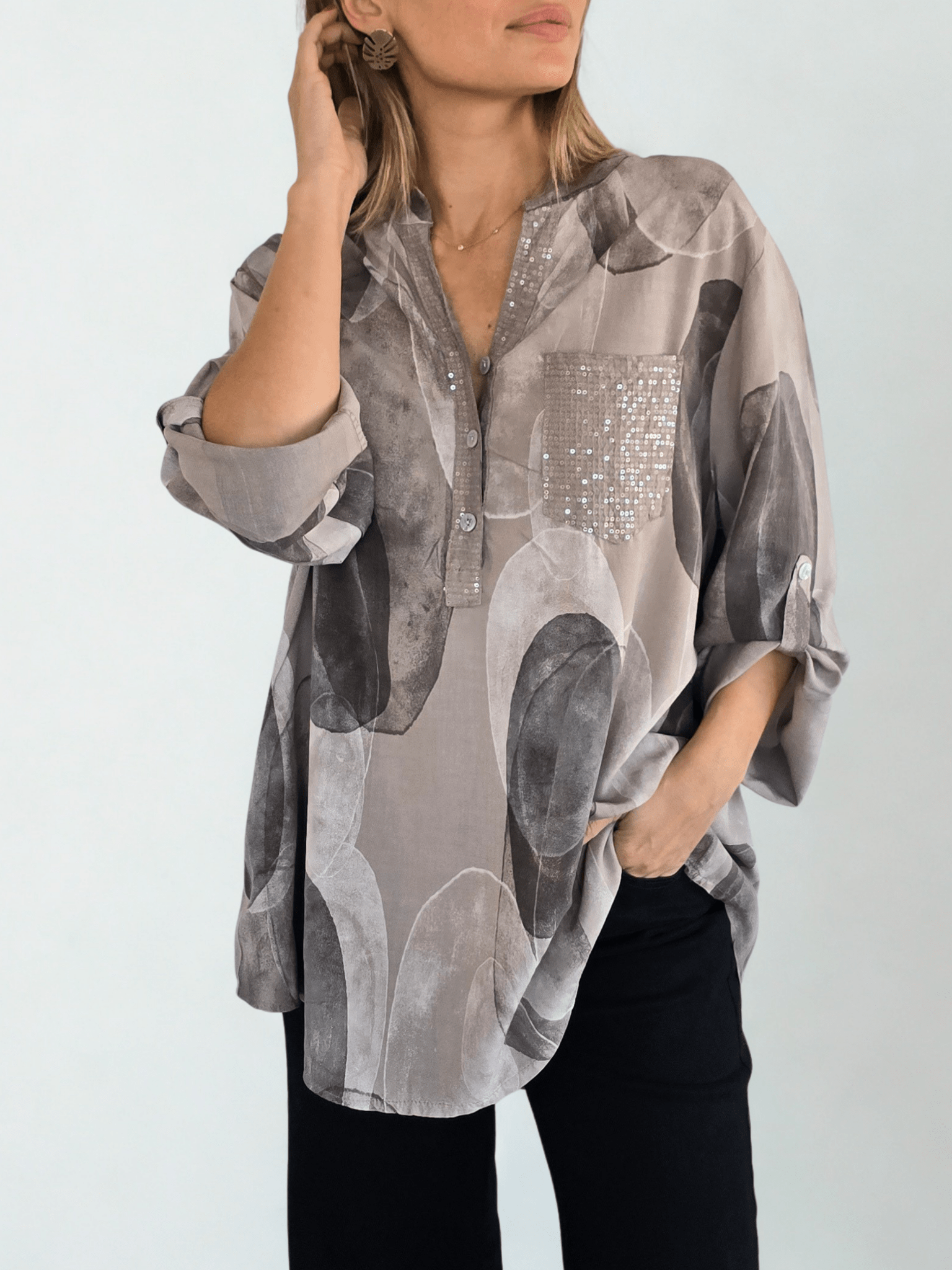 Blusa Italiana estampada, fondo Taupe