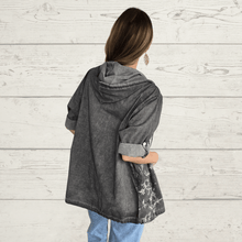 Cargar imagen en el visor de la galería, Chaqueta Bordada, color Gris

