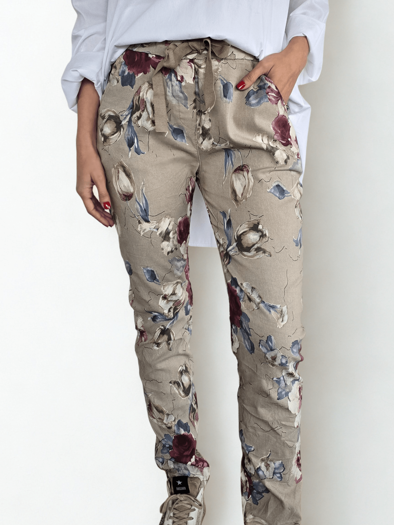 Pantalón Jogger Italiano, fondo Taupe con Azul