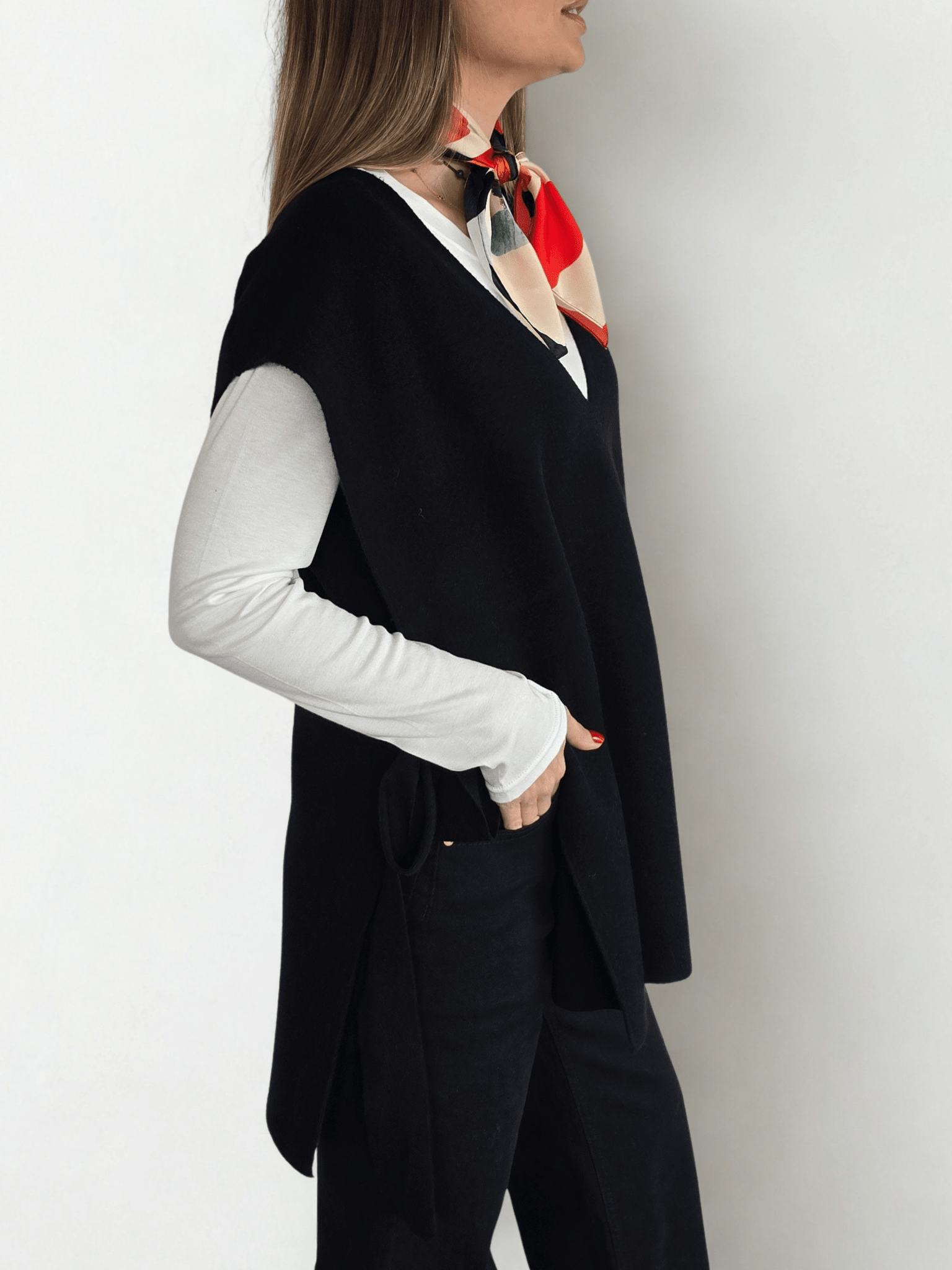 Sweater sin Mangas Lazo, color Negro