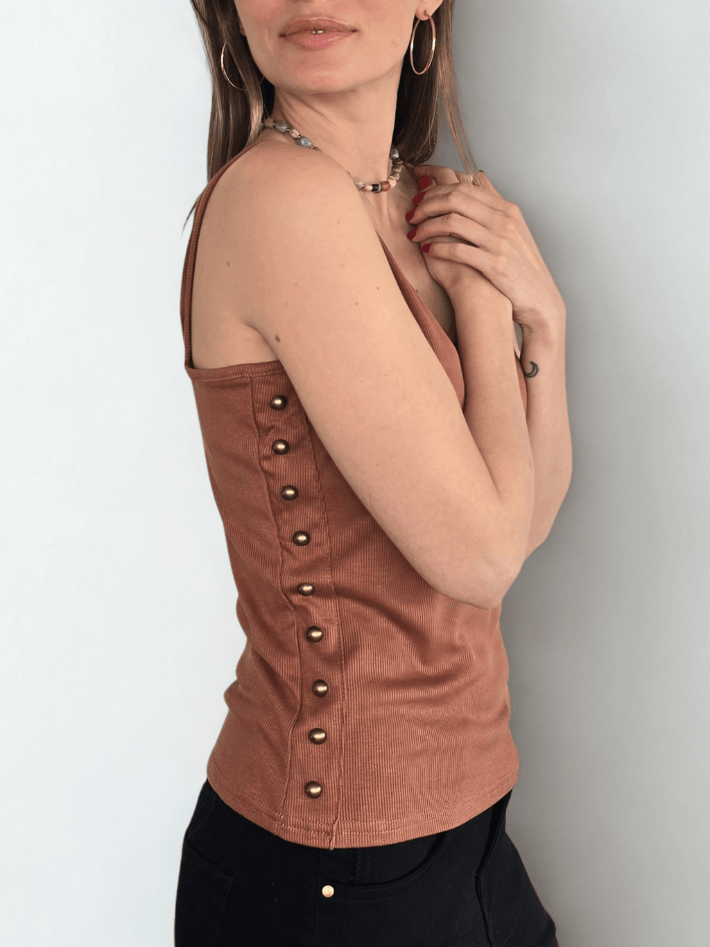 Polera escote en V sin Mangas, color Terracota