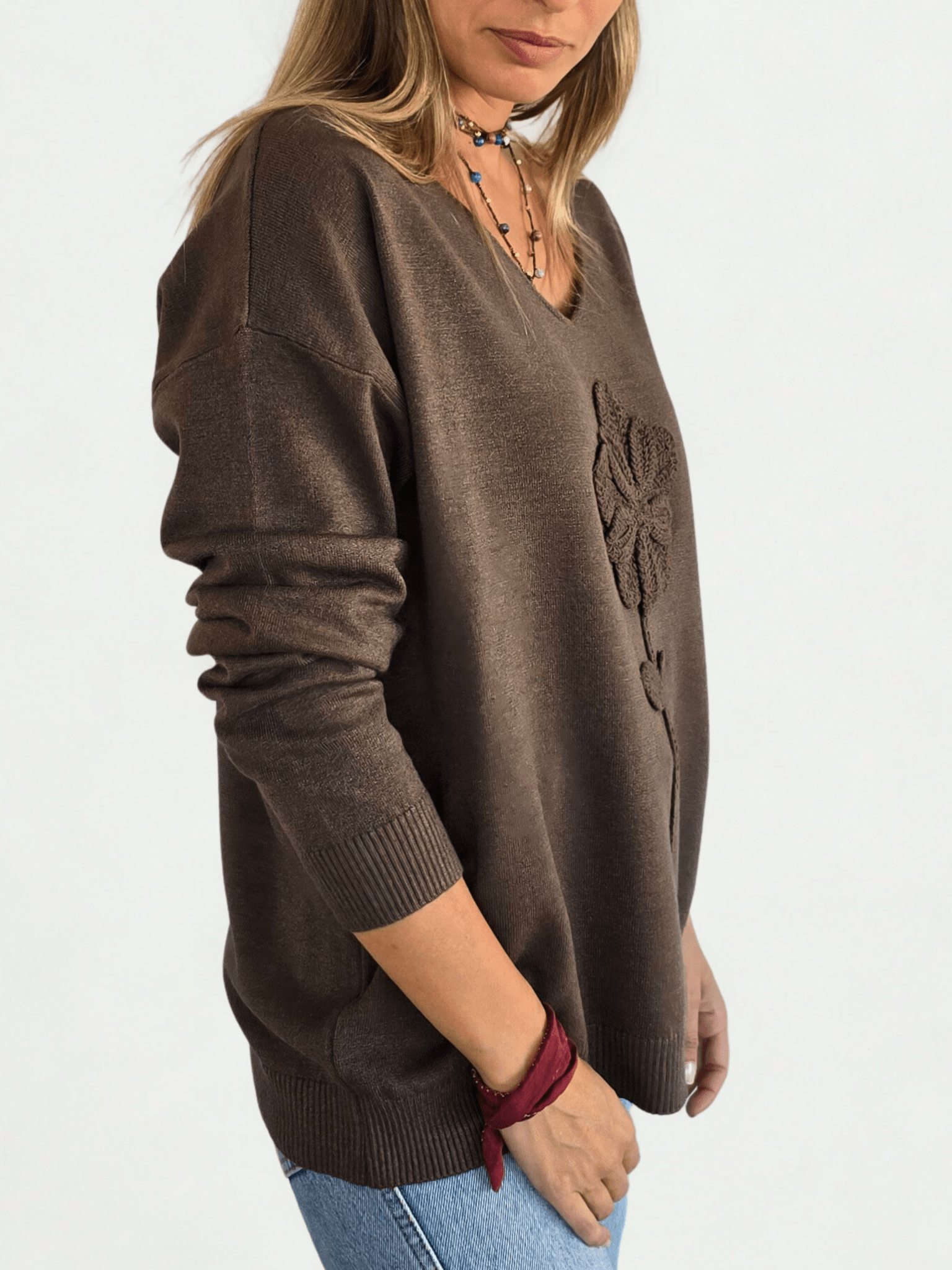 Sweater Flor, color Chocolate