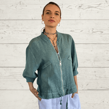 Cargar imagen en el visor de la galería, Chaqueta Bomber 1005 Lino Italiano, color Verde
