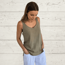 Cargar imagen en el visor de la galería, Blusa con tira Macramé, color Verde
