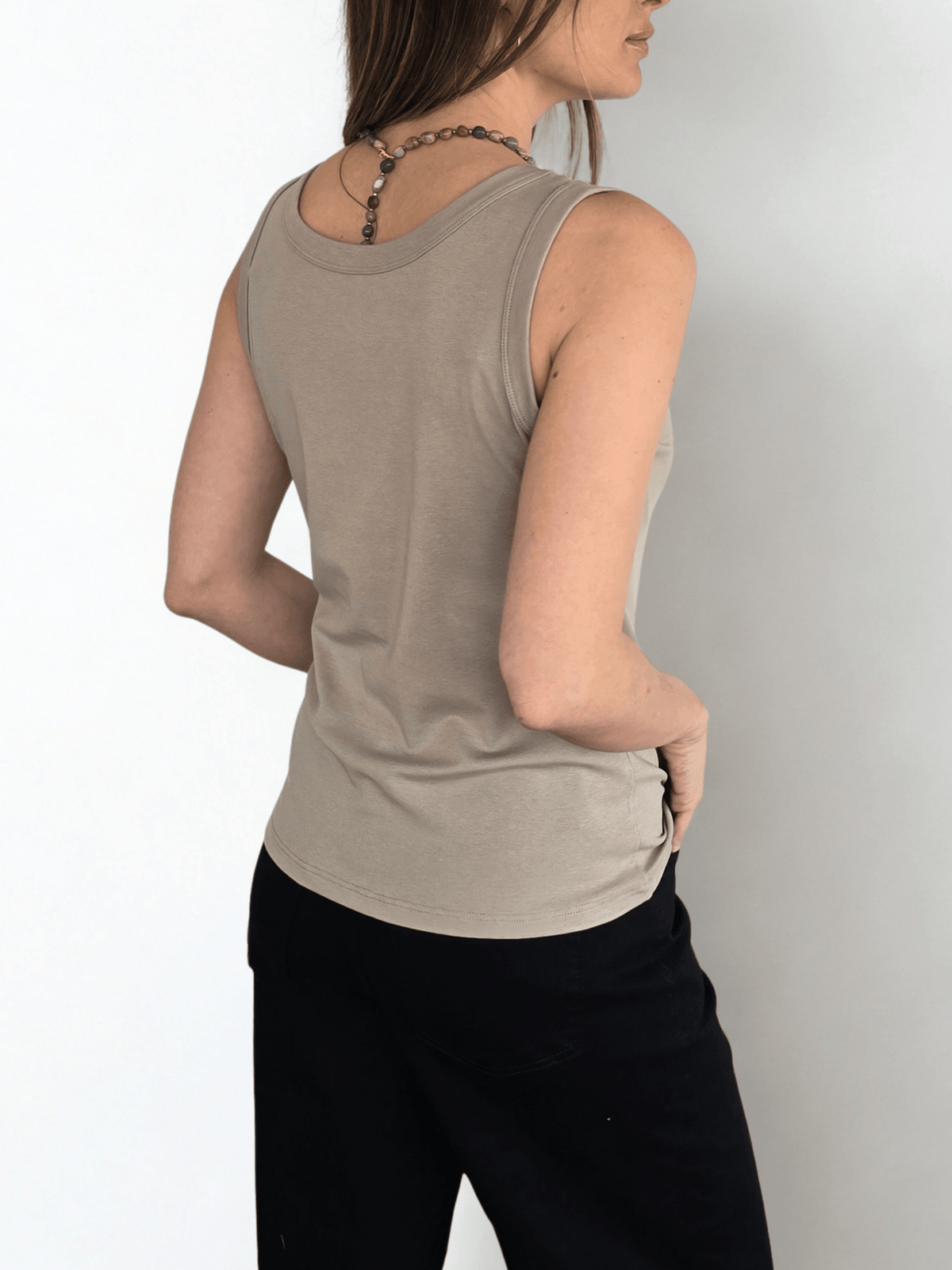 Polera Básica Sin Mangas, color Taupe