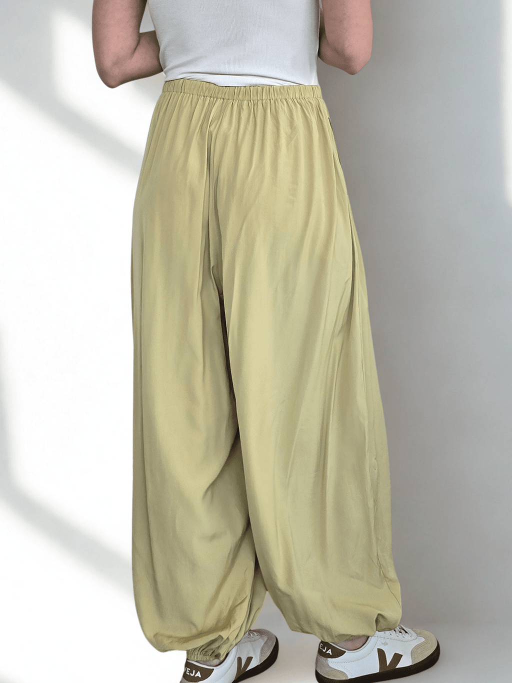 Pantalón Bombacho, color Pistacho
