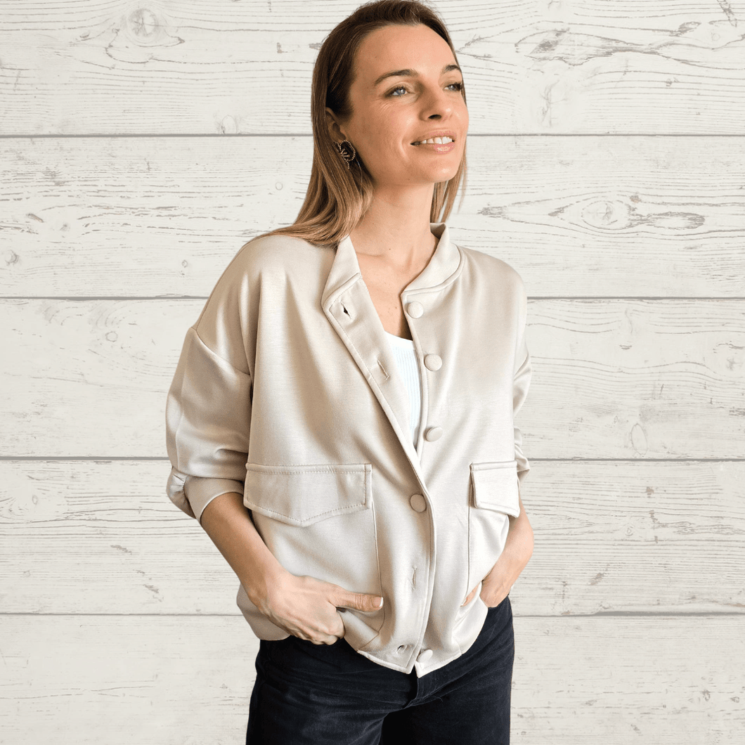 Chaqueta botones forrados, color Beige