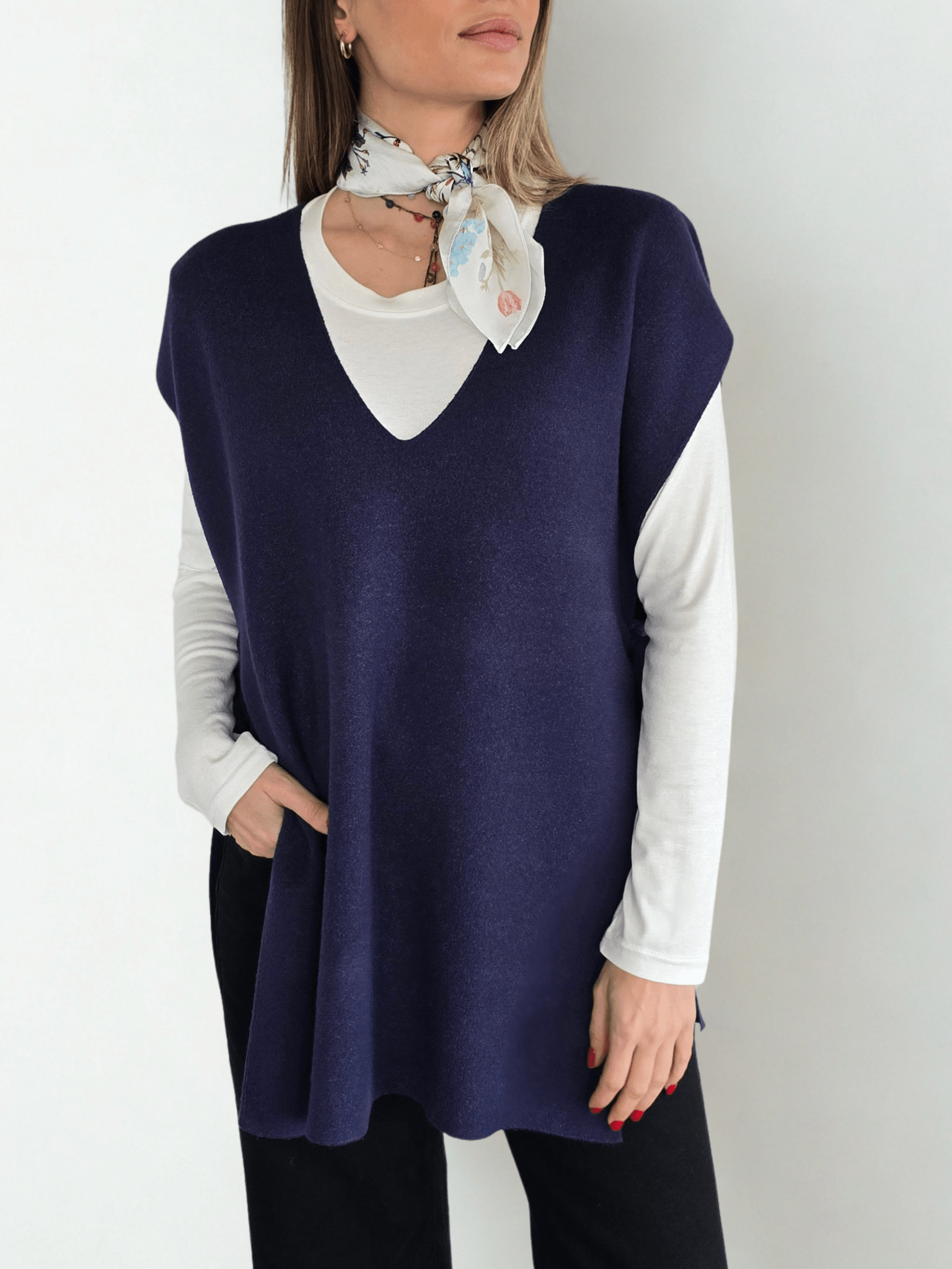 Sweater sin Mangas Lazo, color Azul Marino