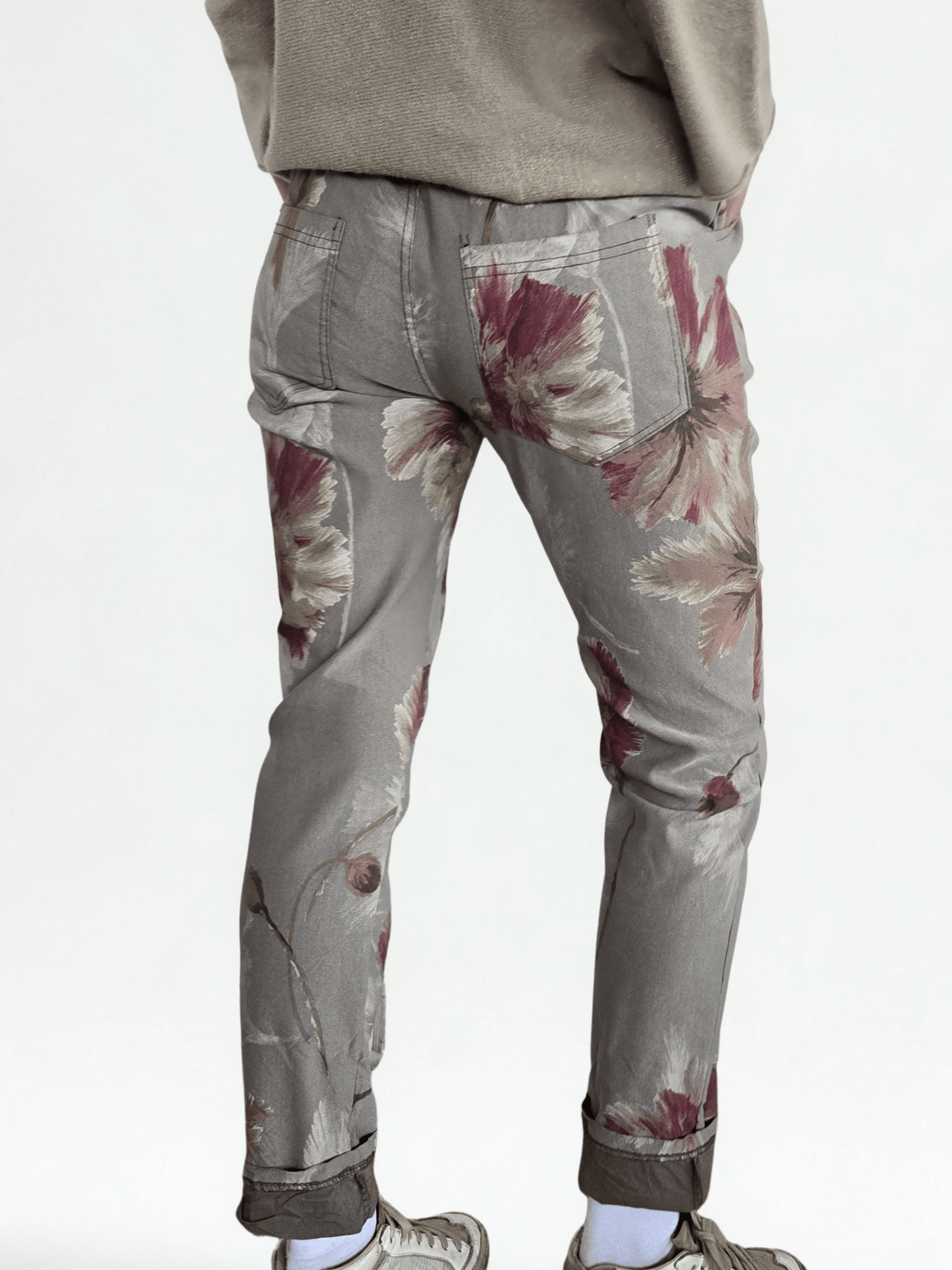 Pantalón Jogger Italiano estampado, fondo Taupe con burdeo