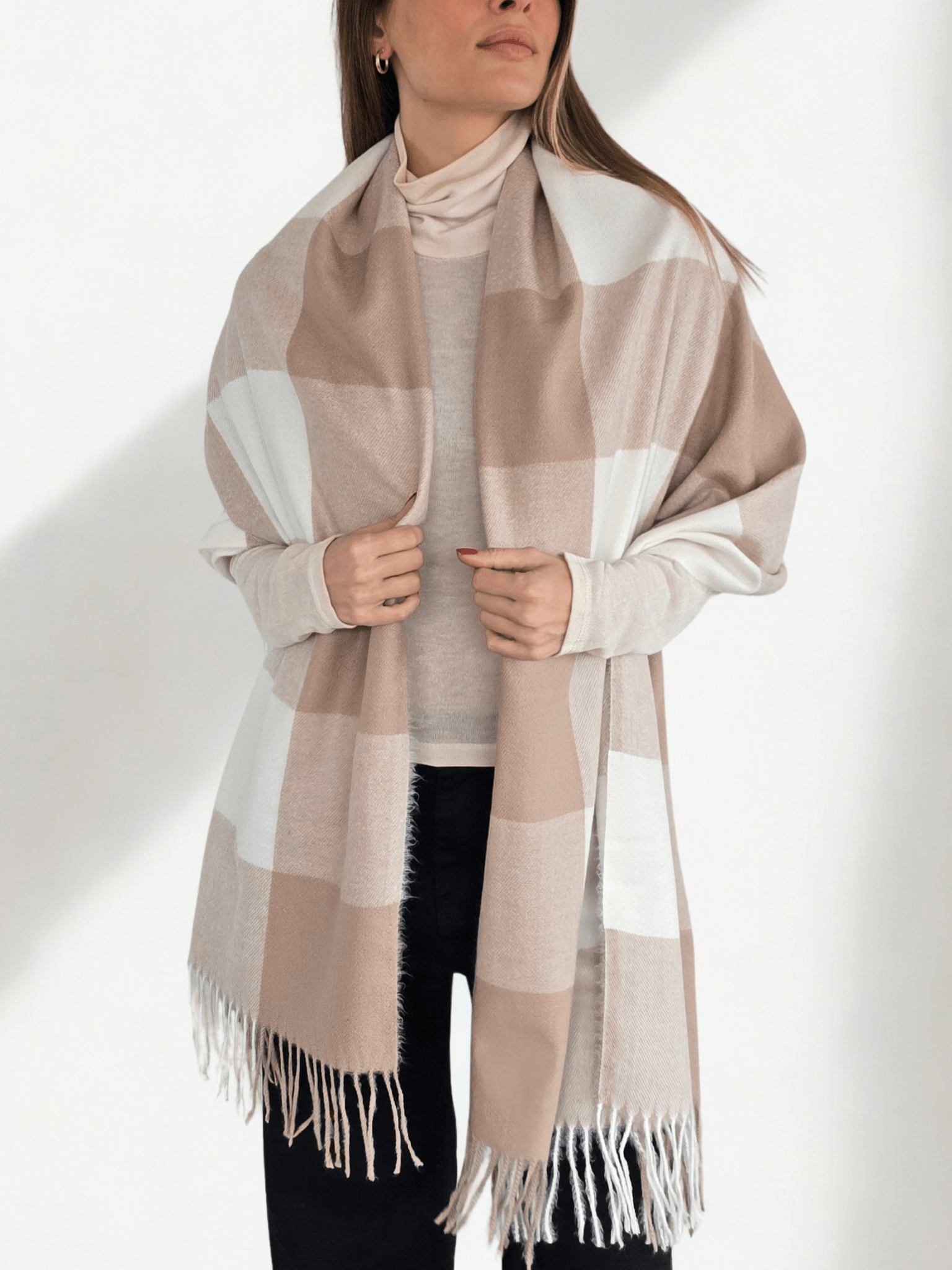 Bufanda cuadros, color beige con blanco