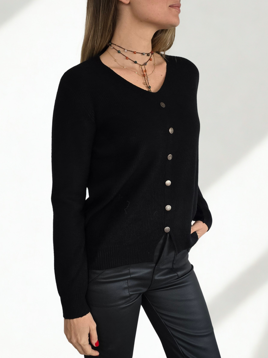 Sweater escote en V, color Negro