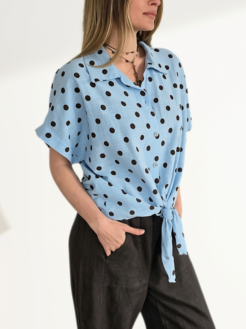 Blusa Italiana Lunares, fondo Celeste