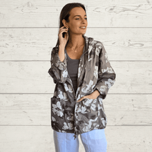 Cargar imagen en el visor de la galería, Chaqueta Italiana estampada, fondo Chocolate
