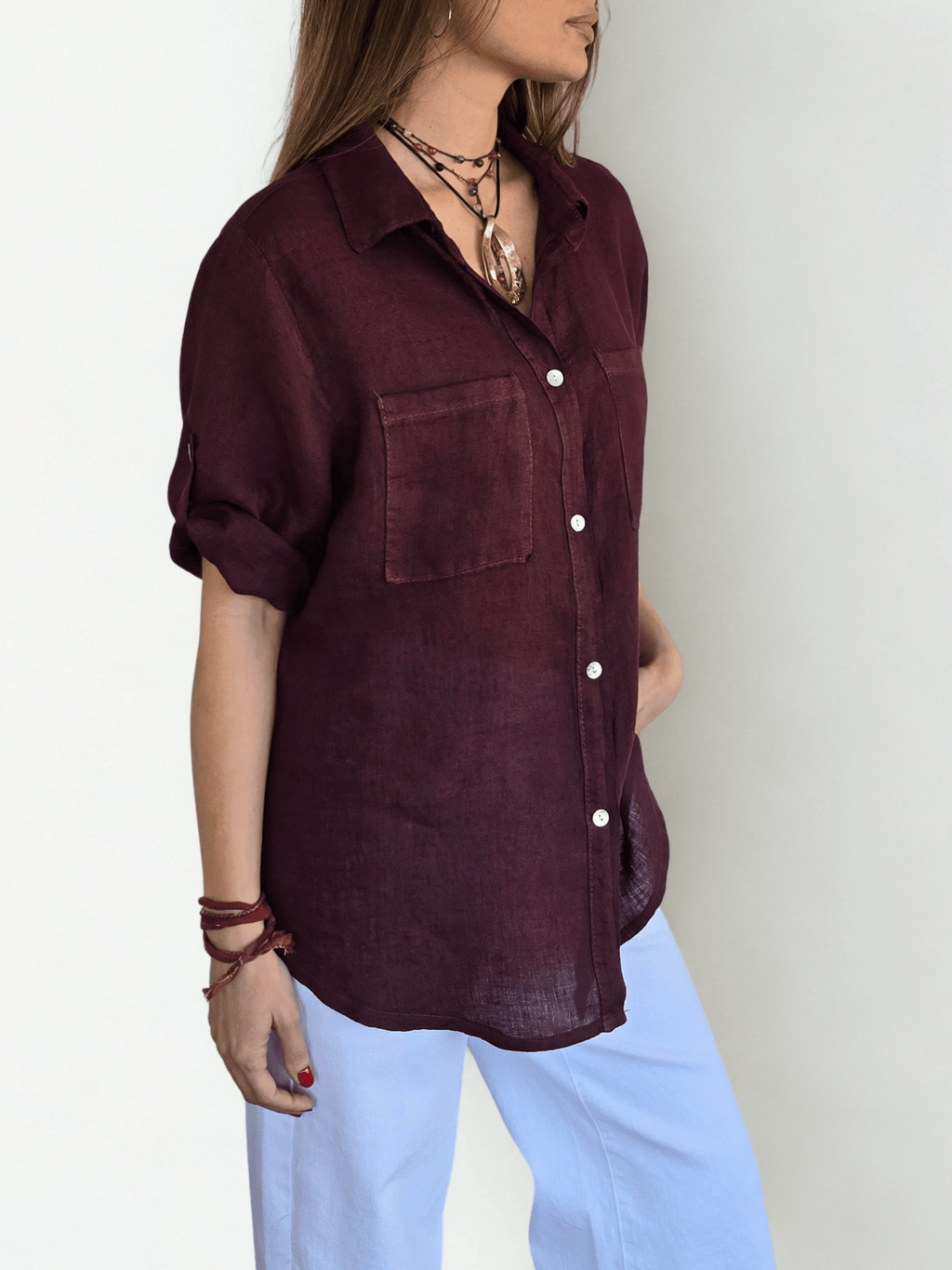 Blusa Italiana 100% Lino dos Bolsillos, color Vino