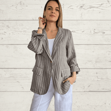 Cargar imagen en el visor de la galería, Chaqueta Blazer de Lino Italiano Rayado, fondo Taupe
