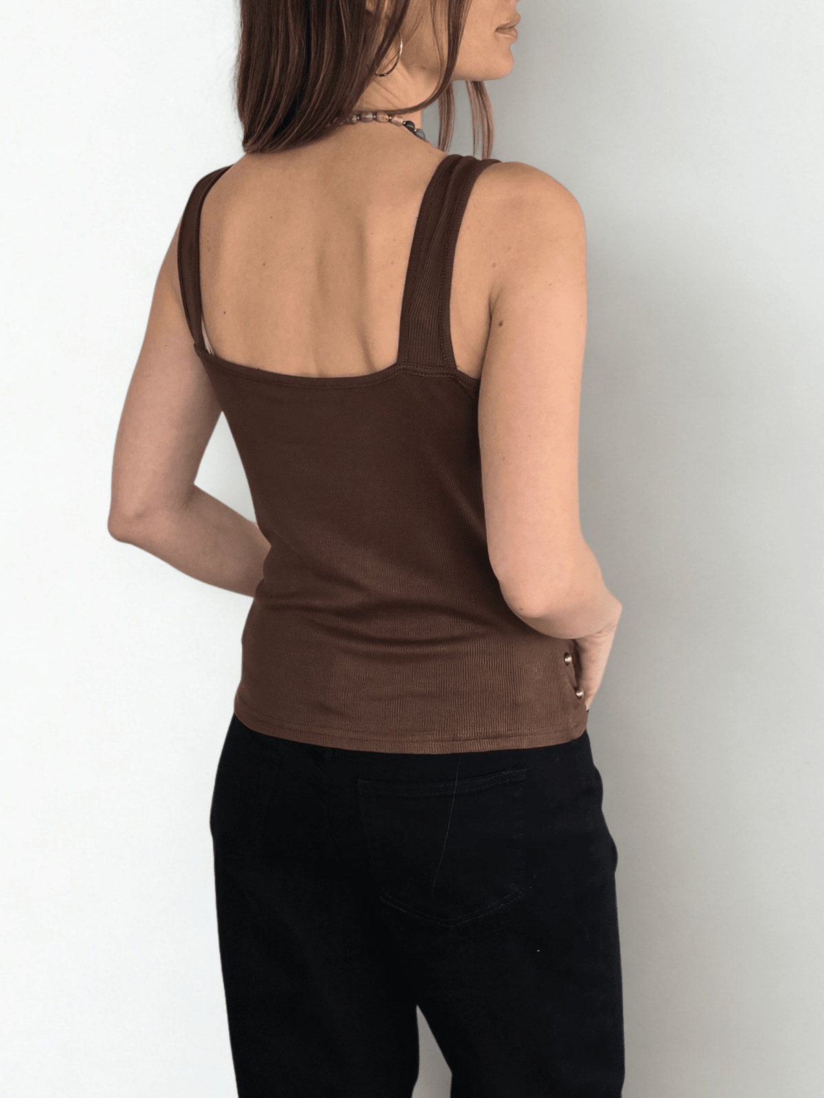 Polera escote en V sin Mangas, color Chocolate
