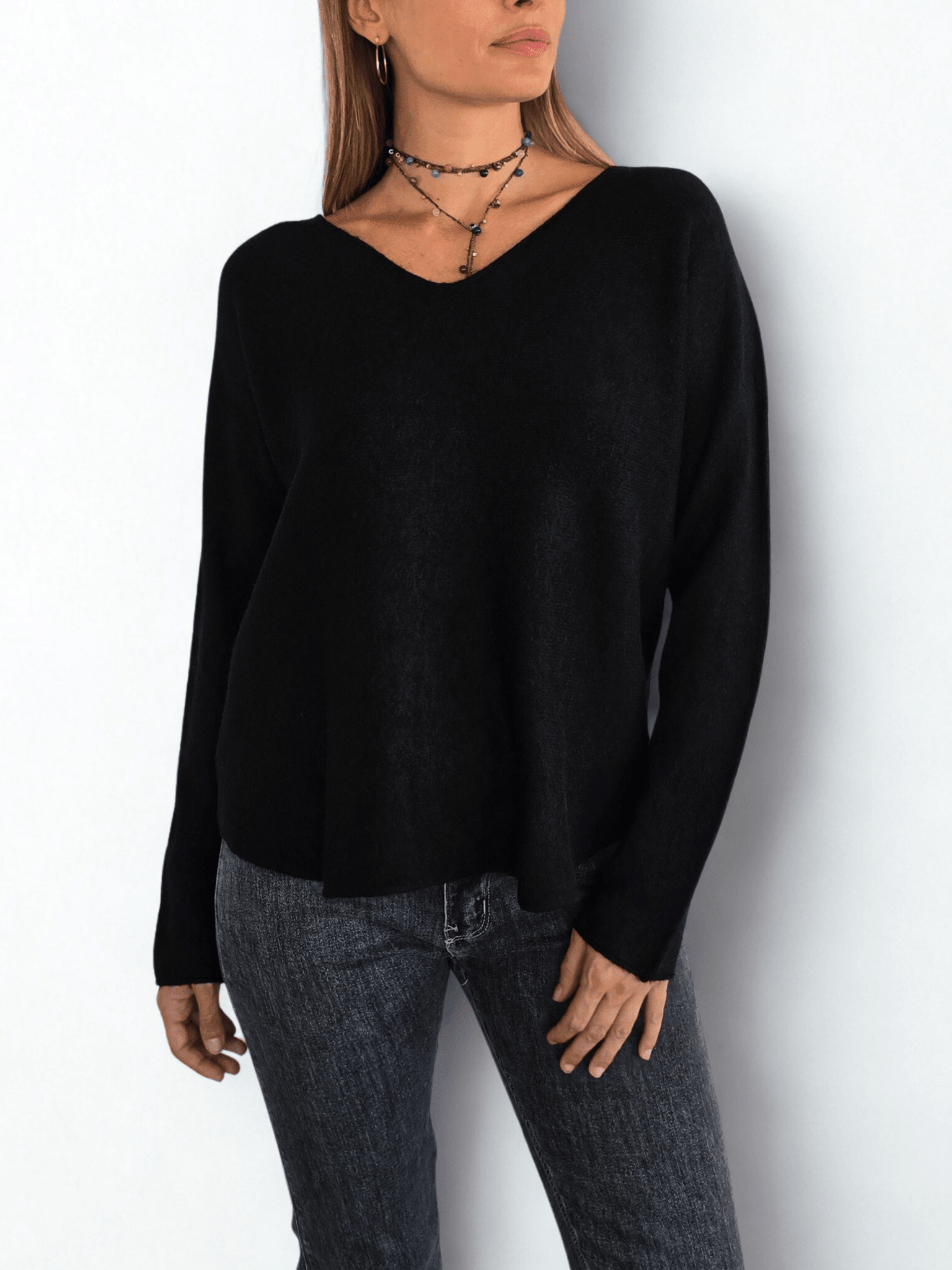 Sweater Italiano escote en V, color Negro